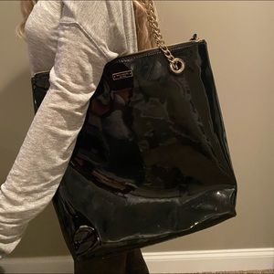 Kate Spade patent purse with gold chains